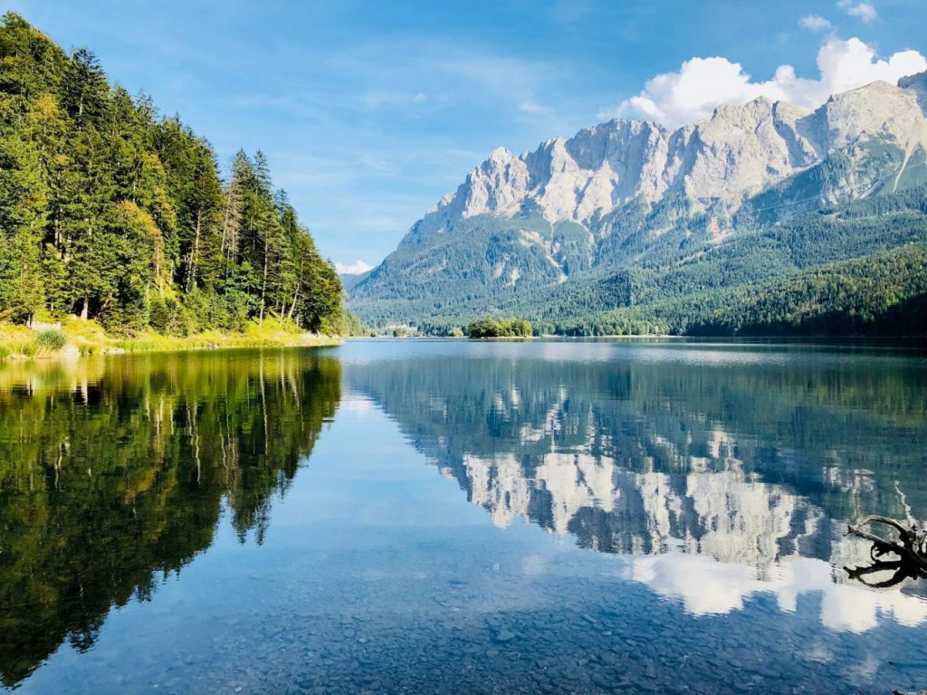 matthias schroder 64aCN1BEV M unsplash 1